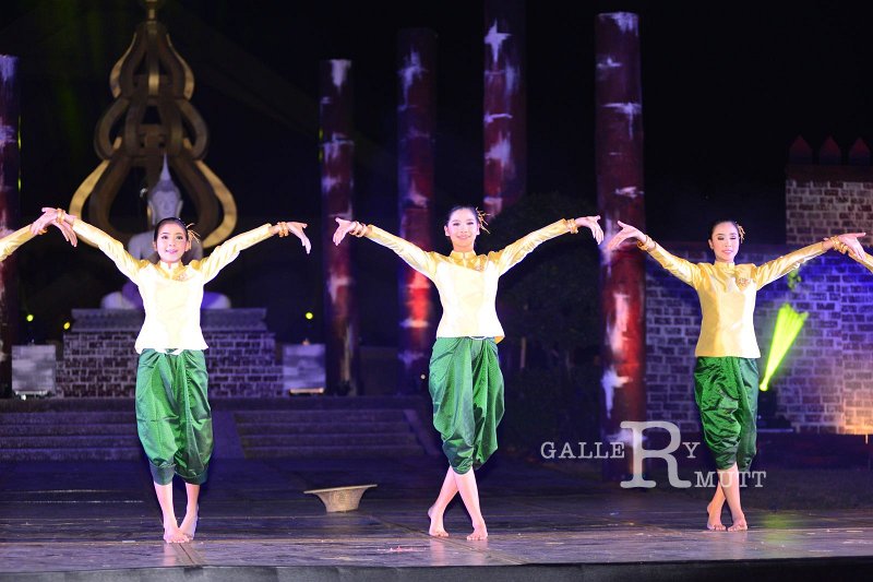 20151125-Loy Kratong_14.JPG